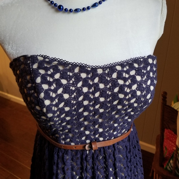 Cute strapless dress - Picture 4 of 8